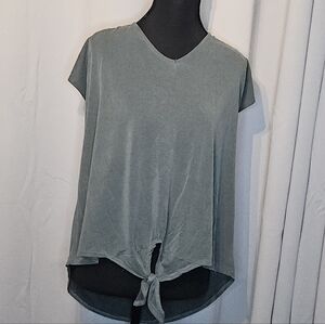 Green Envelope | Large Green Tie-Front V-Neck Top